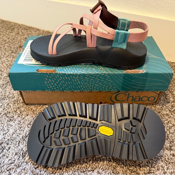 Brand new chacos Vibram Custom - Picture 4 of 10